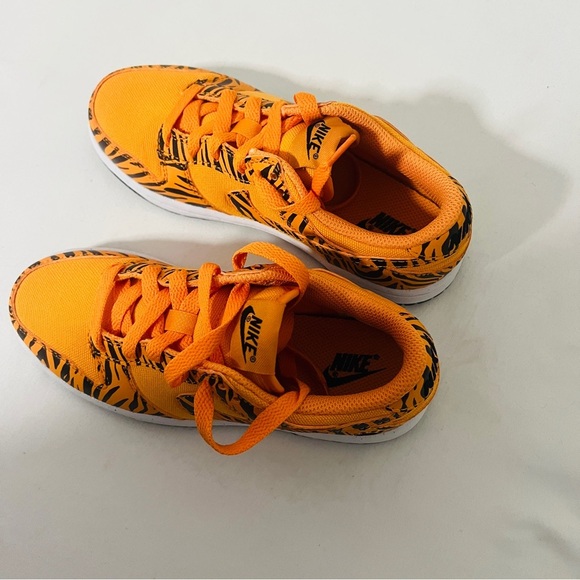 Nike Dunk Low Next Nature PS 1Y Kumquat Tiger Stripes DZ5633-800 EUC In Box - Picture 6 of 11